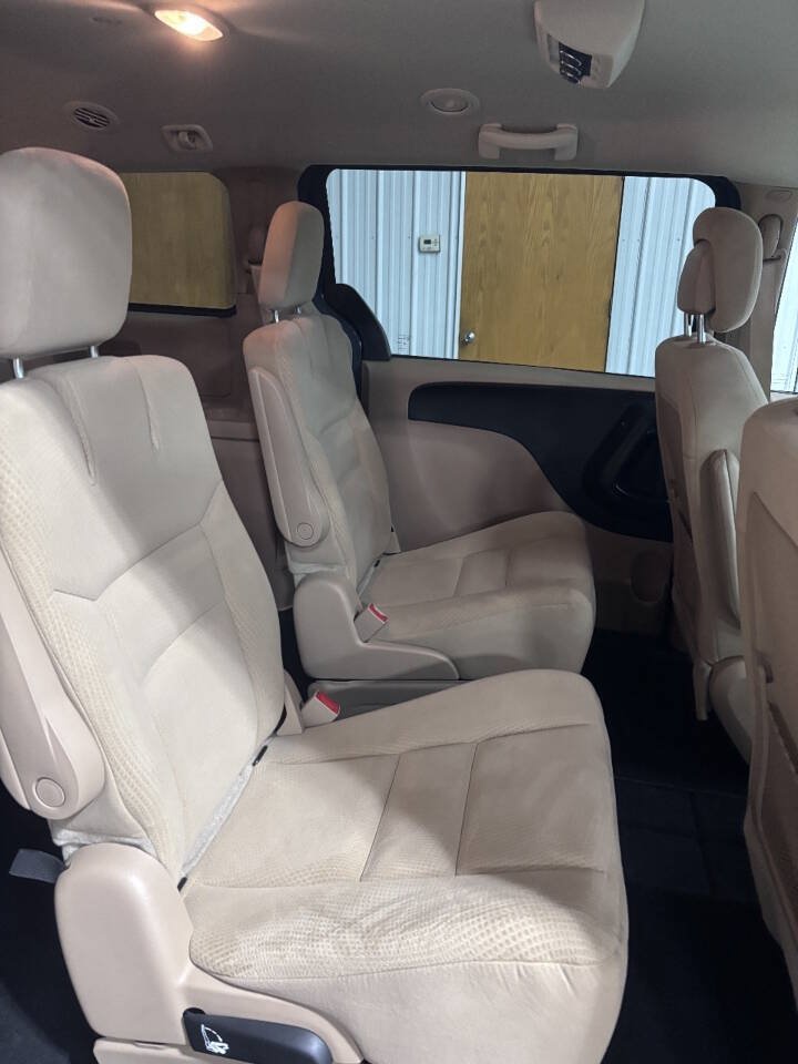 Used 2014 Dodge Grand Caravan SE w/ Quick Order Package 29E SE FWD image 9