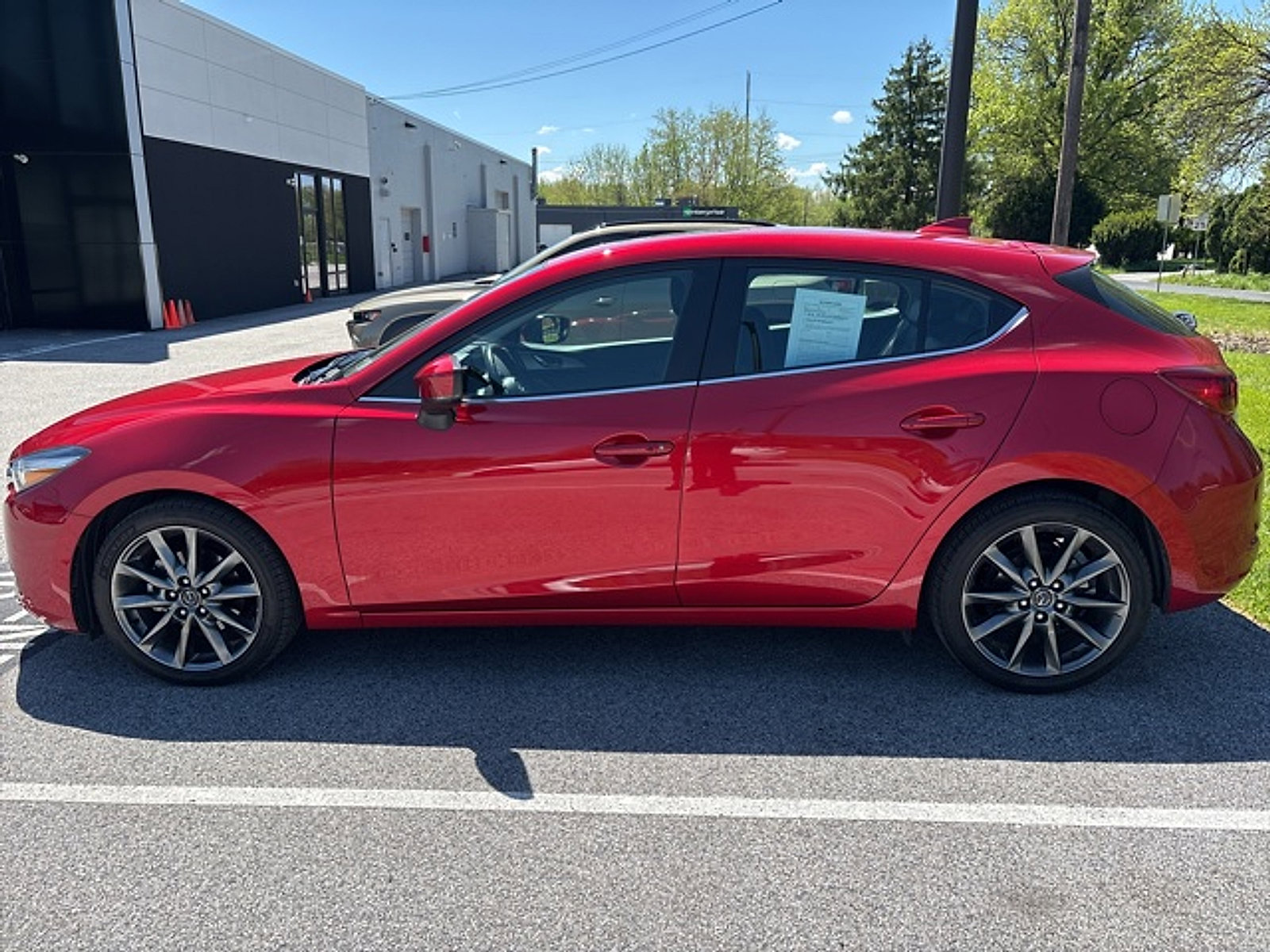 Used 2018 MAZDA MAZDA3 Touring FWD image 8
