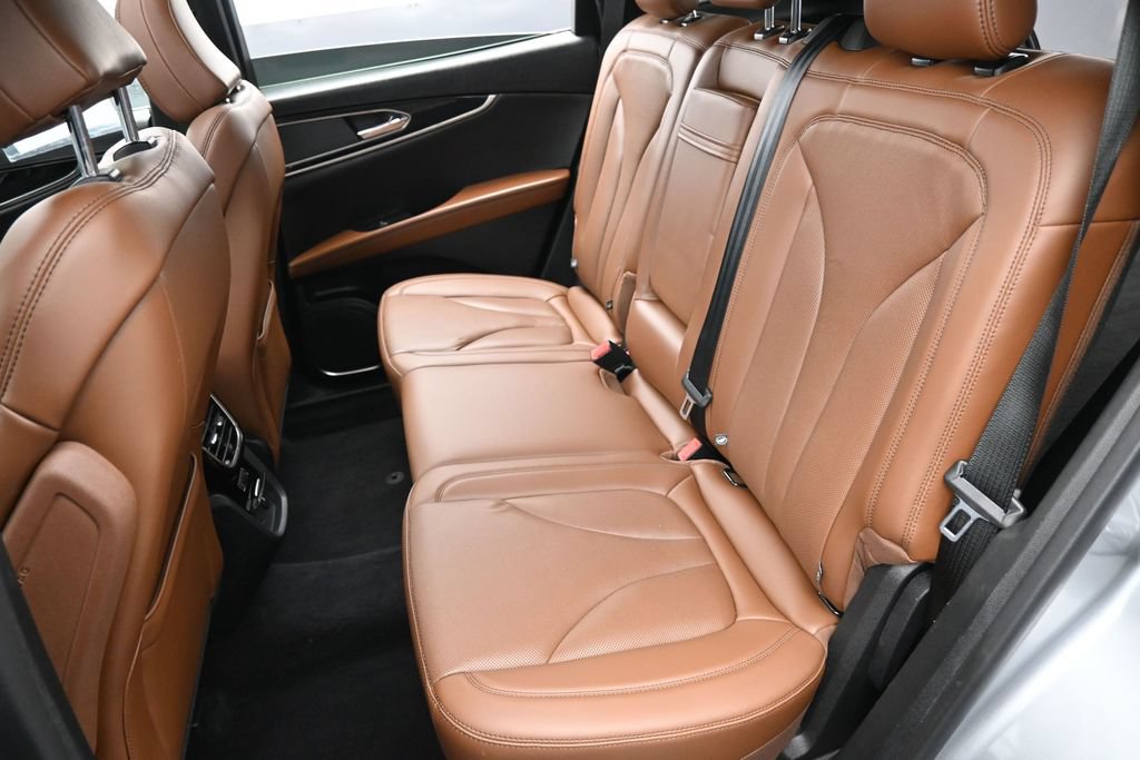 Used 2023 Lincoln Nautilus Reserve w/ Cargo Utility Package AWD/4WD image 31