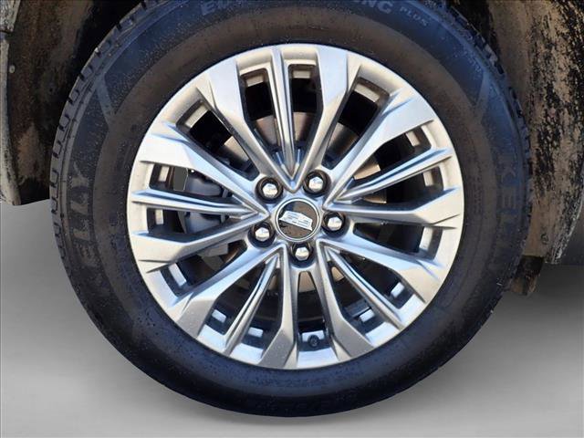 Used 2024 Cadillac XT4 Premium Luxury AWD/4WD image 7
