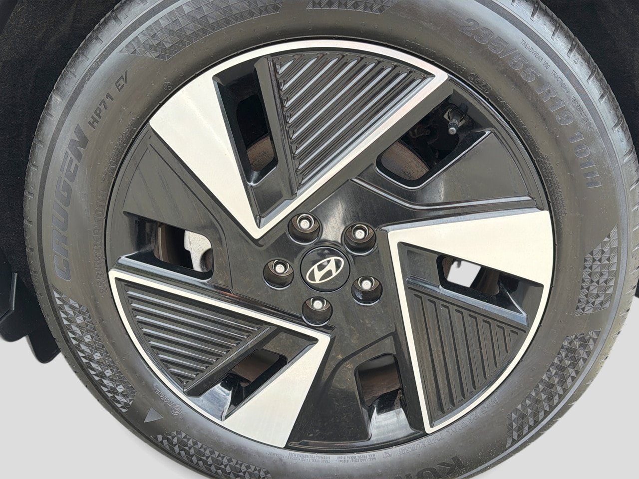 Certified 2025 Hyundai Ioniq 5 SE AWD/4WD image 14