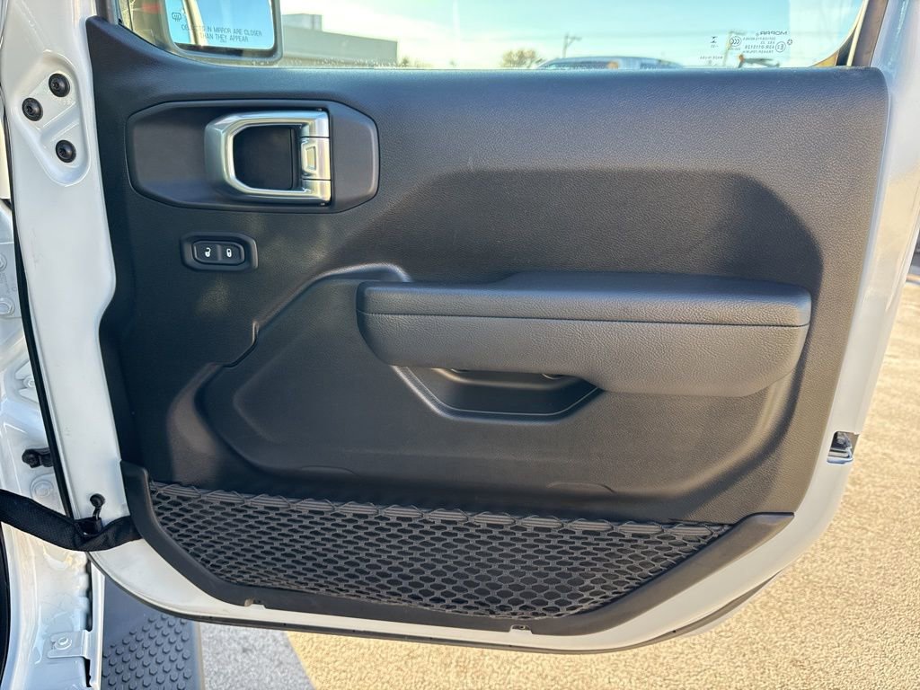 Certified 2024 Jeep Wrangler Unlimited Rubicon w/ Technology Group image 33