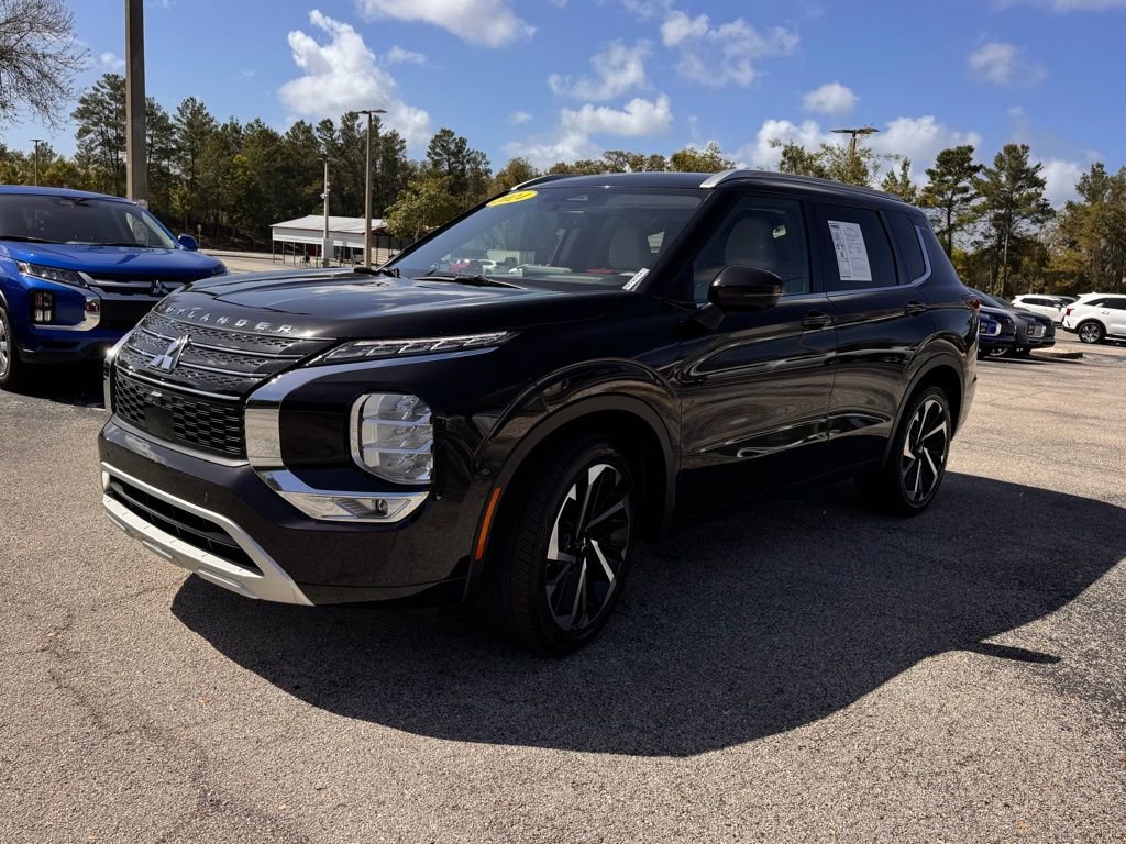 Used 2024 Mitsubishi Outlander SEL image 3