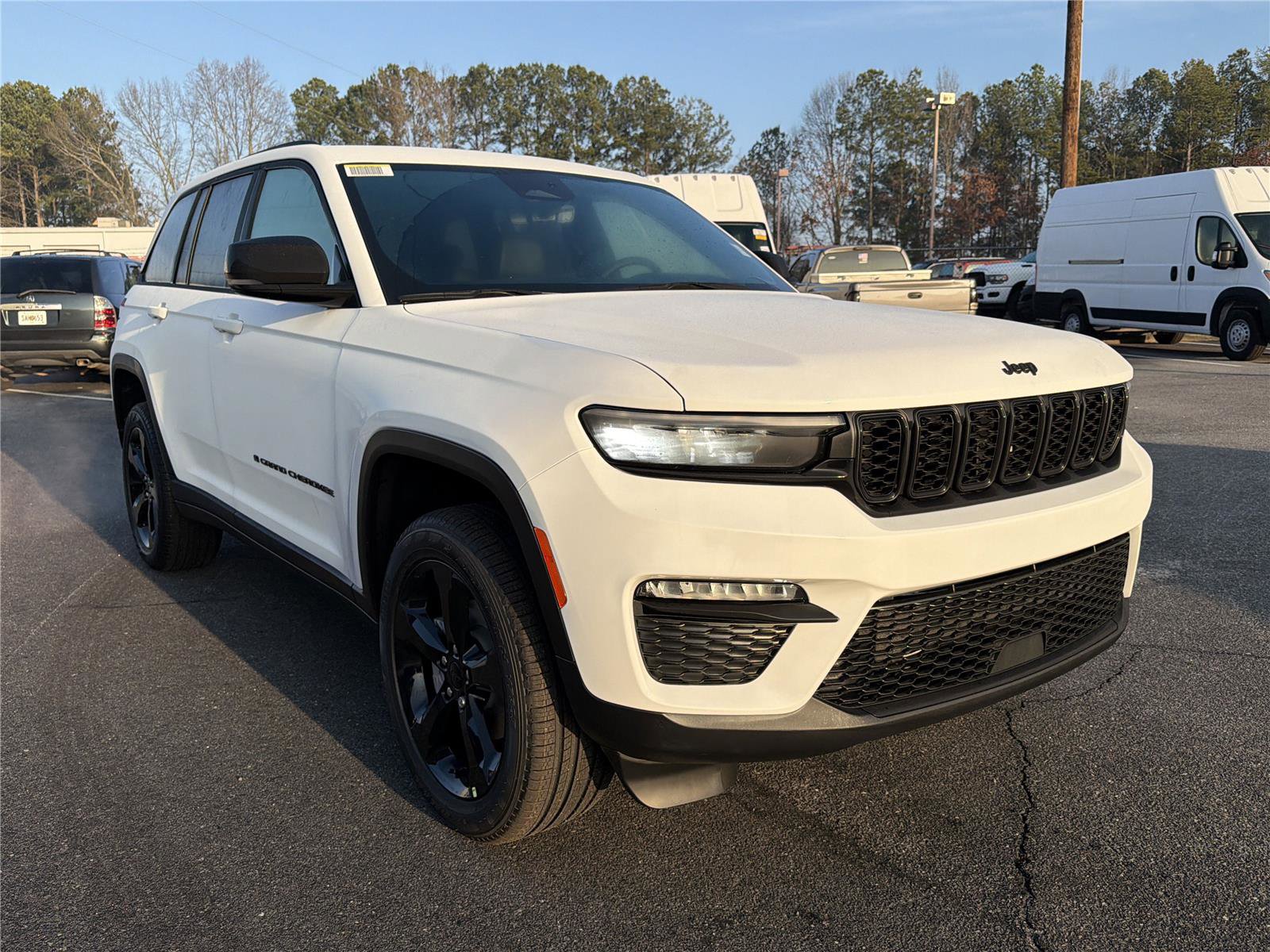 New 2025 Jeep Grand Cherokee Limited w/ Black Appearance Package image 4