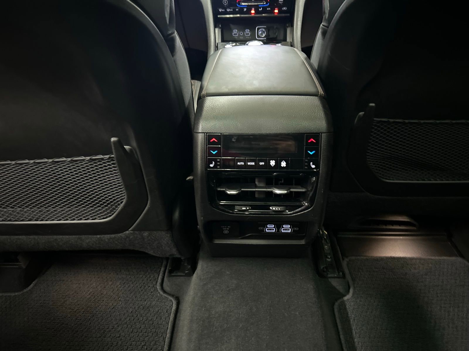 Certified 2023 Jeep Grand Cherokee Summit w/ Luxury Tech Group V image 25