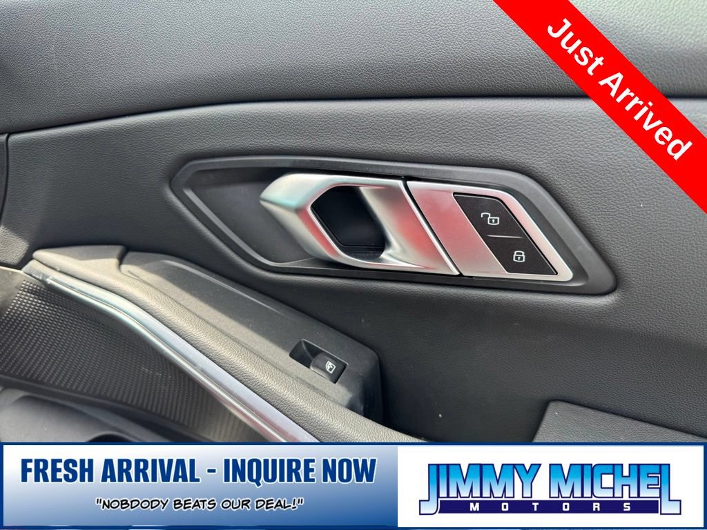 Used 2023 BMW 330i xDrive Sedan w/ M Sport Package AWD/4WD image 17