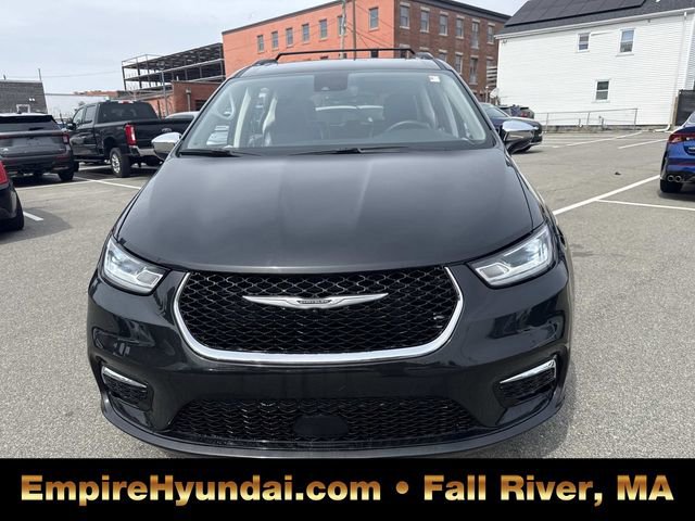 Used 2023 Chrysler Pacifica Limited image 12