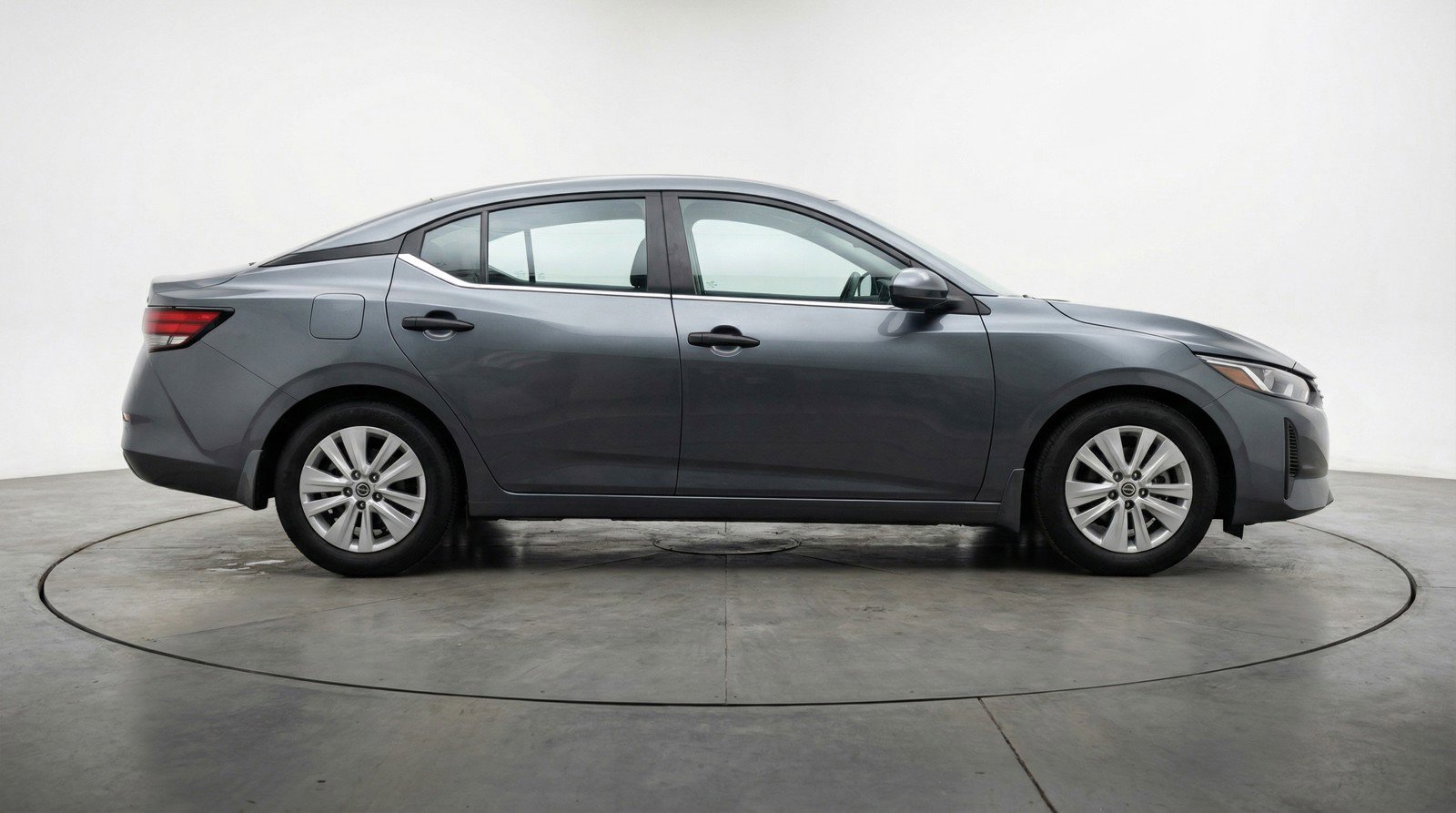 Used 2025 Nissan Sentra S FWD image 11