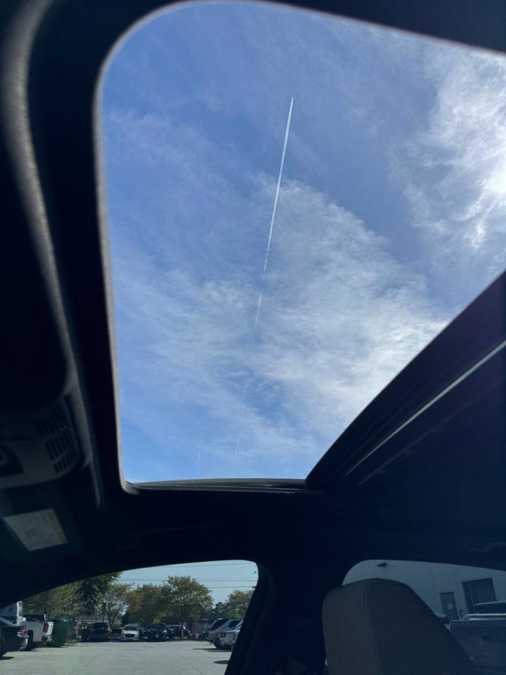 Used 2017 BMW 330i xDrive Sedan image 13