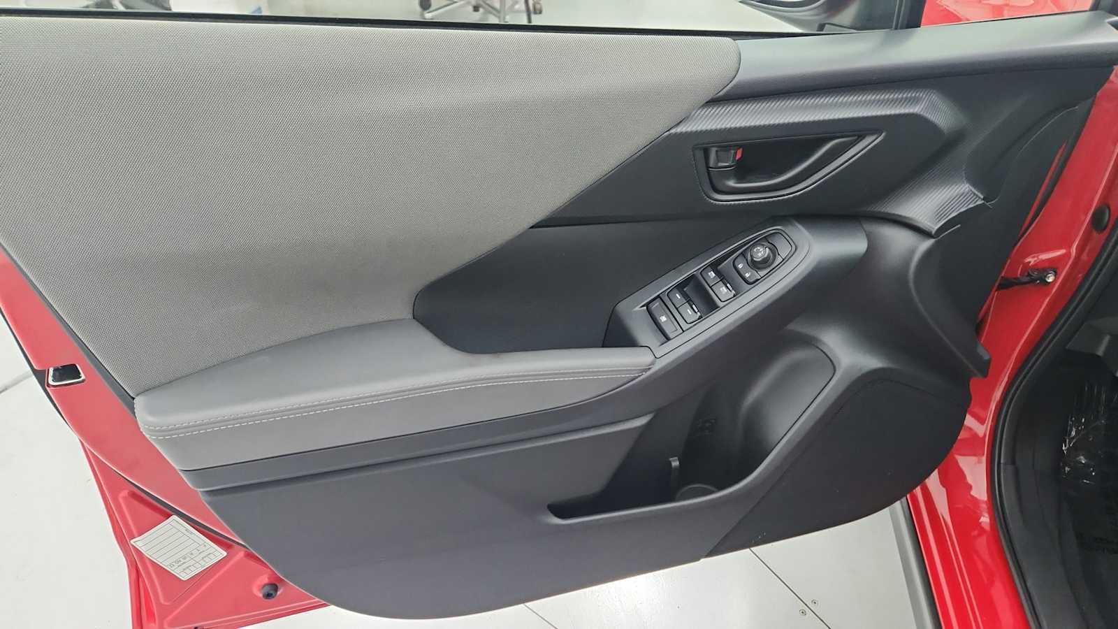 Used 2025 Subaru Crosstrek 2.5i Premium AWD/4WD image 33