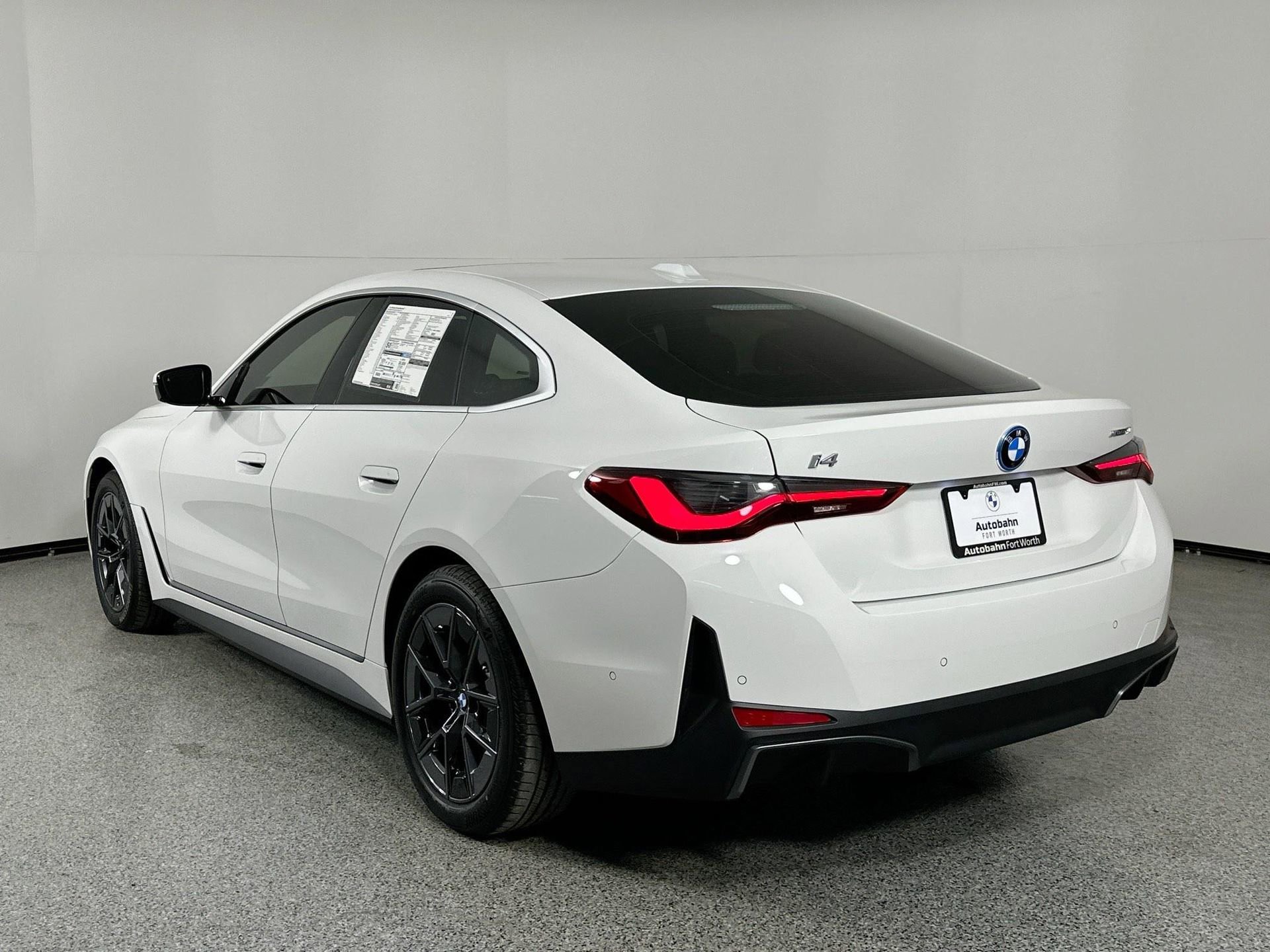 Used 2025 BMW i4 xDrive40i w/ Parking Assistance Package image 7