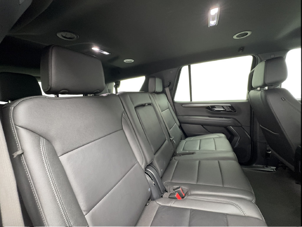 Used 2025 Chevrolet Tahoe LT RWD image 32