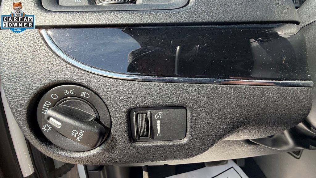 Used 2020 Dodge Grand Caravan SE FWD image 27