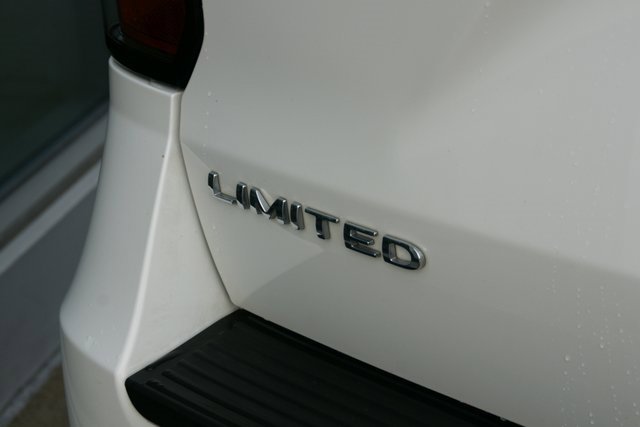 Used 2021 Ford Expedition Max Limited image 11