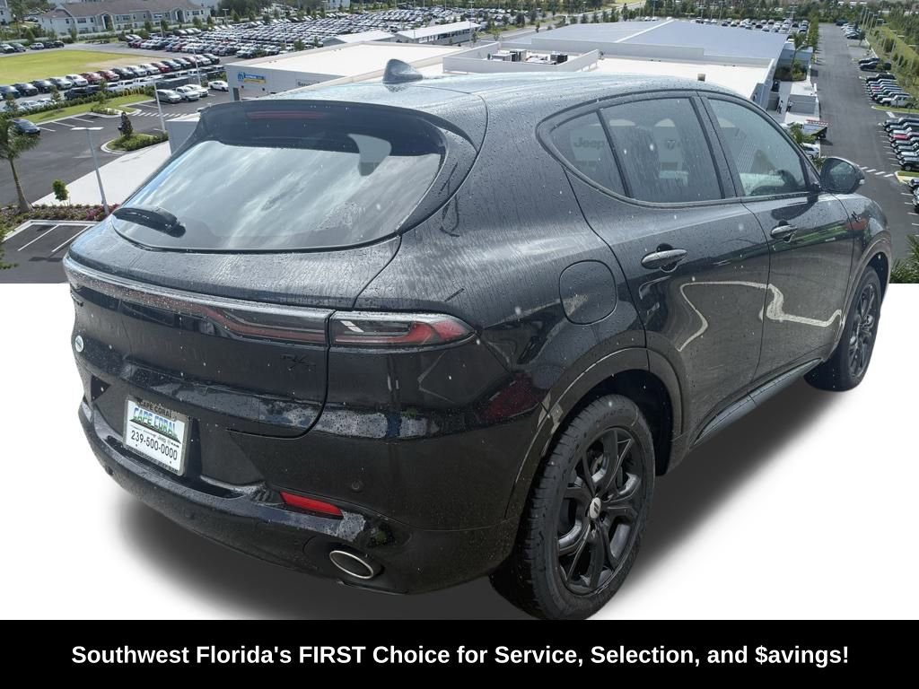 New 2025 Dodge Hornet R/T w/ R/T Blacktop Package image 5