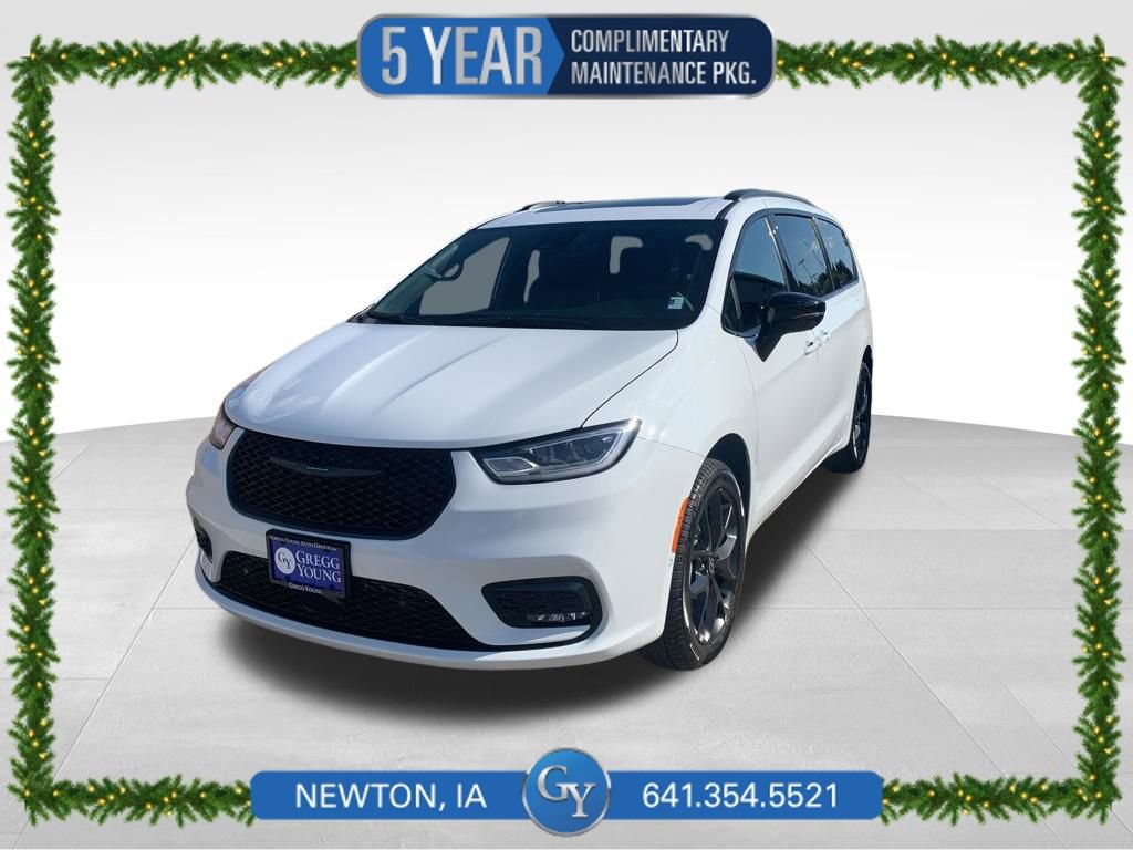 New 2026 Chrysler Pacifica Limited w/ S Appearance Package