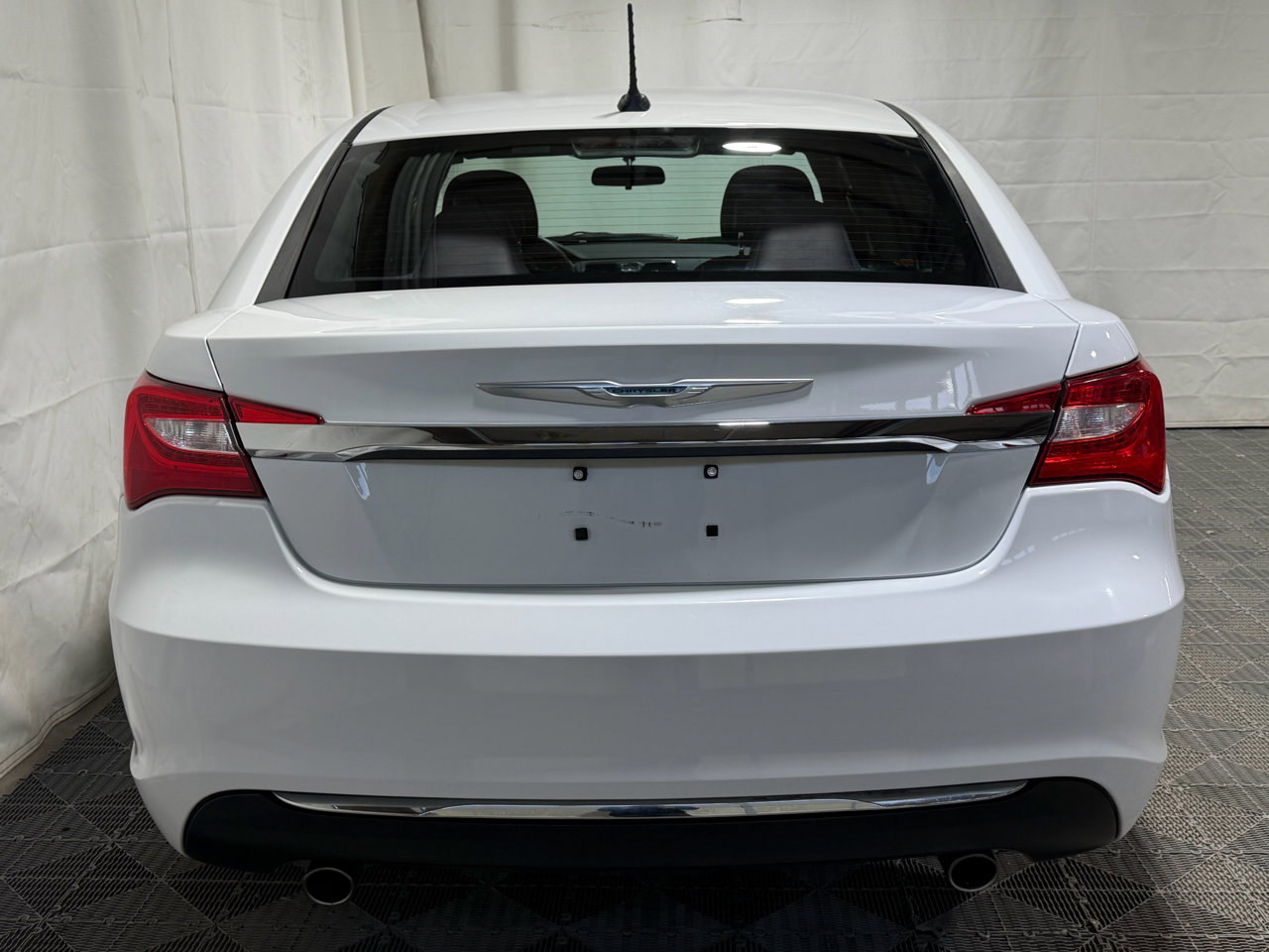 Used 2013 Chrysler 200 LX image 8