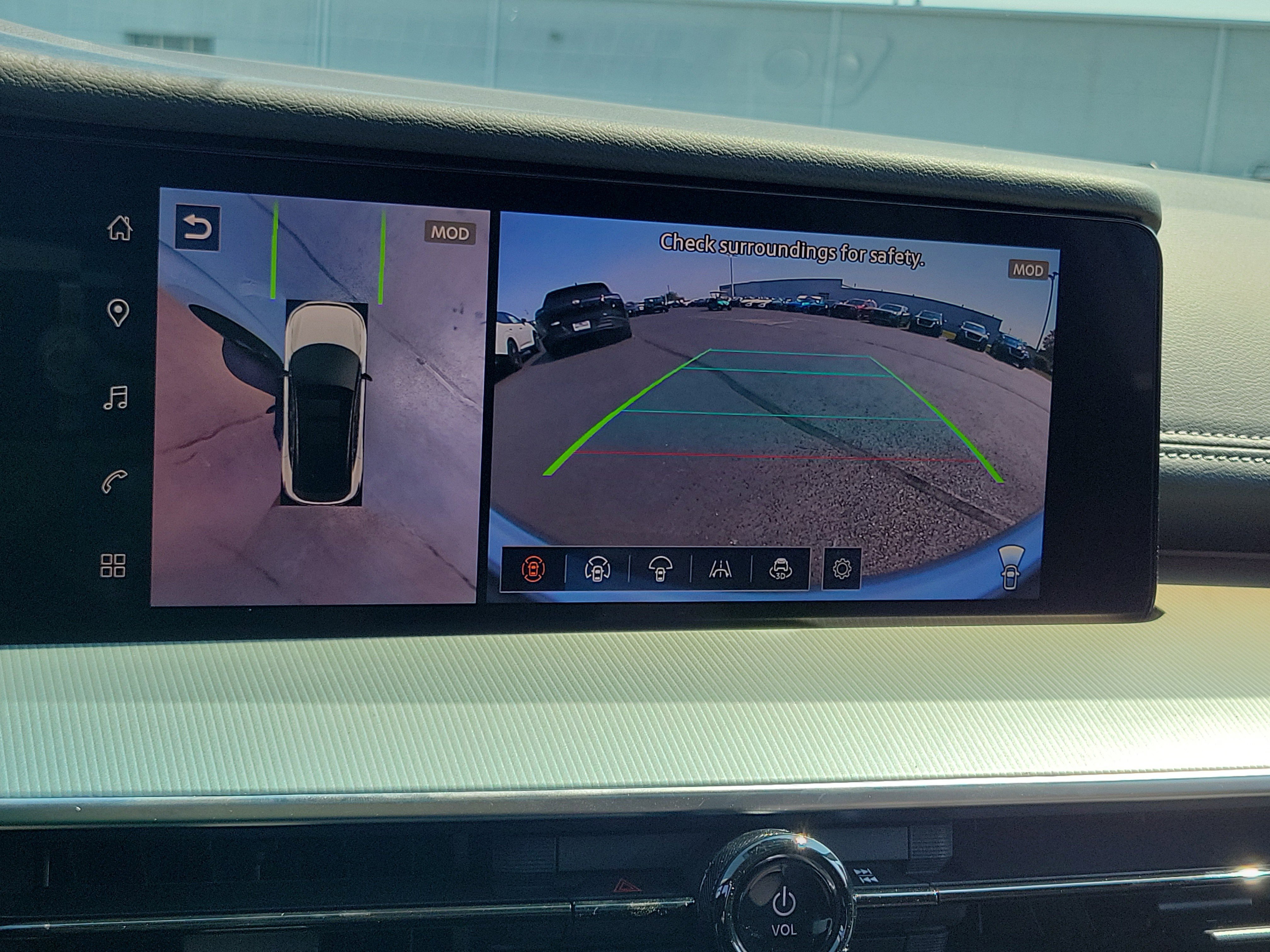 Used 2025 Nissan Murano SL w/ Cargo Package image 25