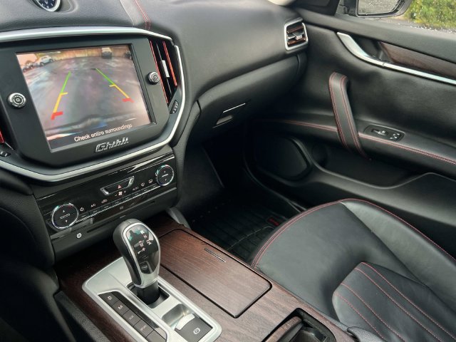 Used 2016 Maserati Ghibli S Q4 AWD/4WD image 31