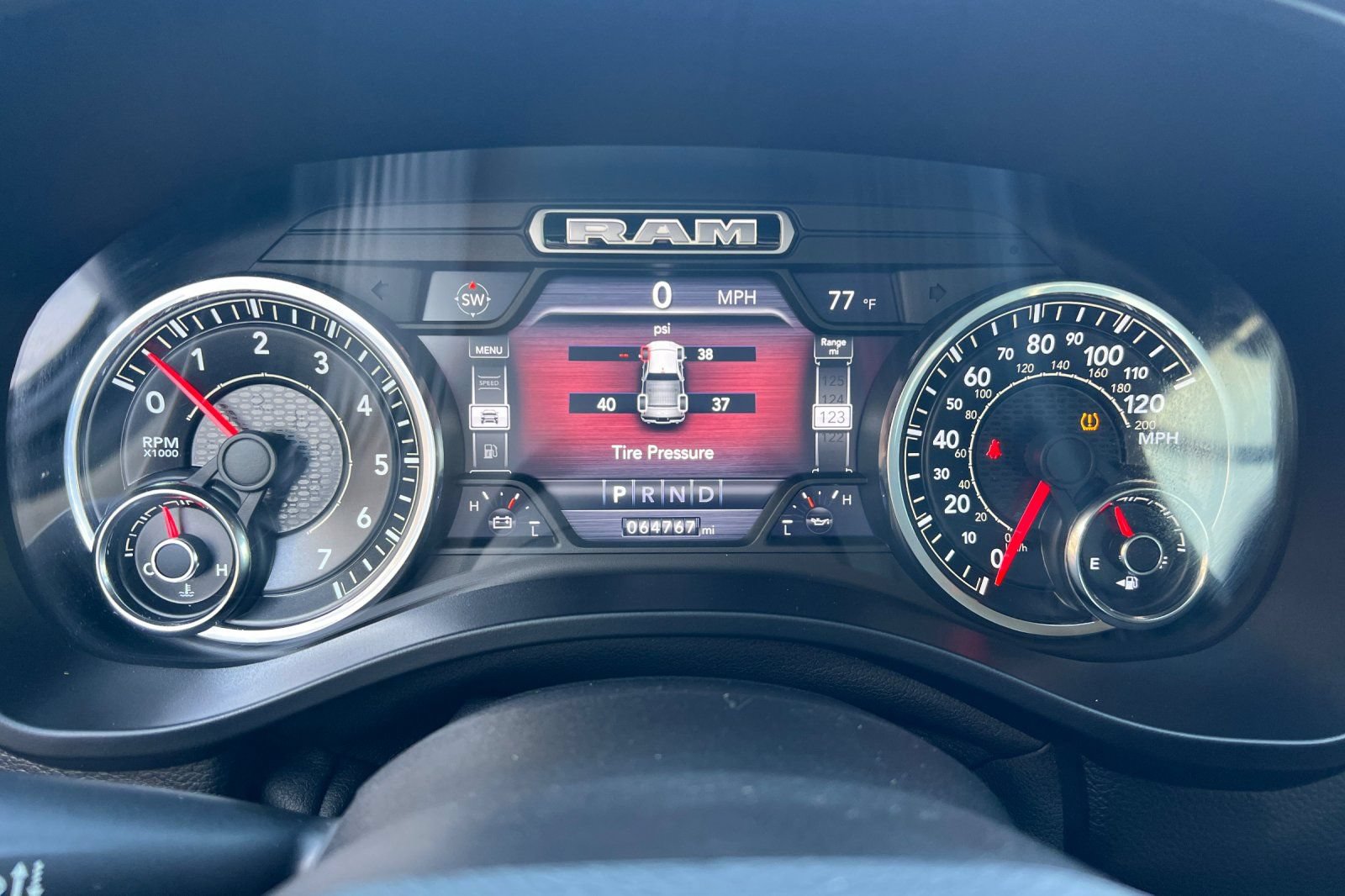 Used 2019 RAM 1500 Laramie AWD/4WD image 25