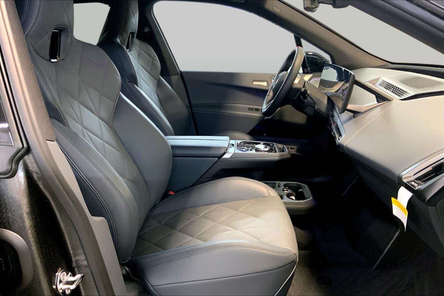 Used 2026 BMW iX M70 AWD/4WD image 8