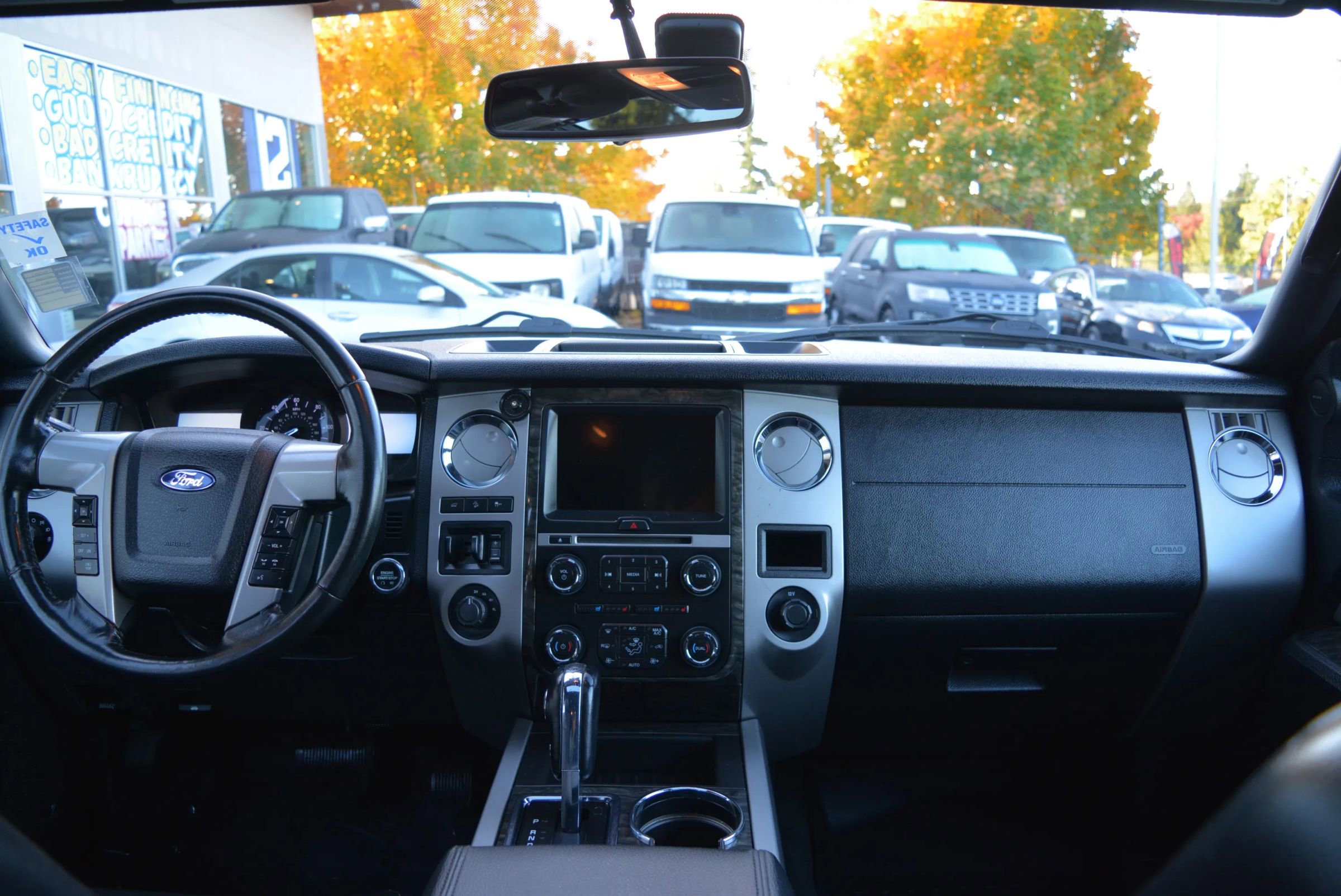 Used 2016 Ford Expedition Limited image 19