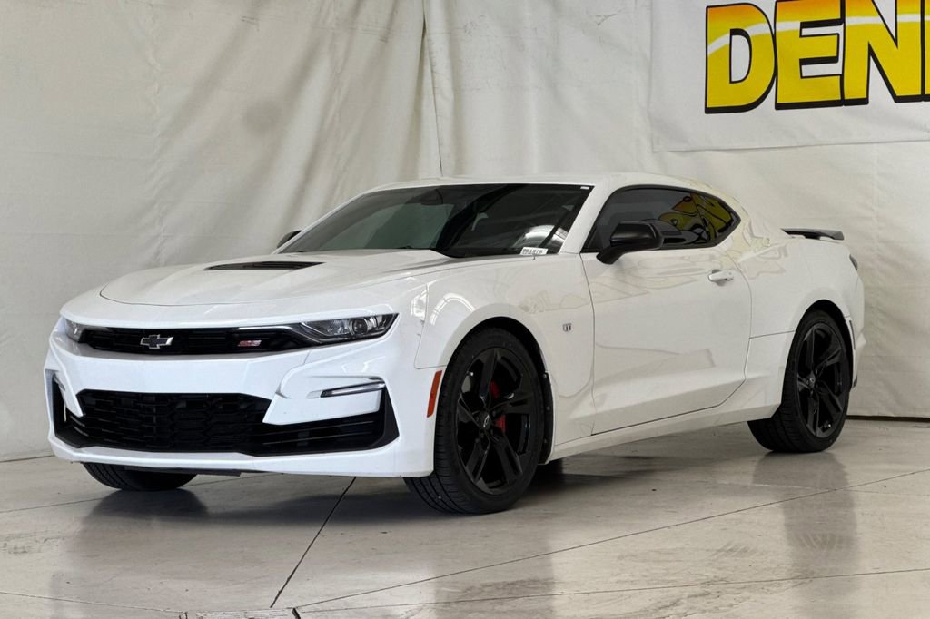 Used 2020 Chevrolet Camaro SS RWD image 8