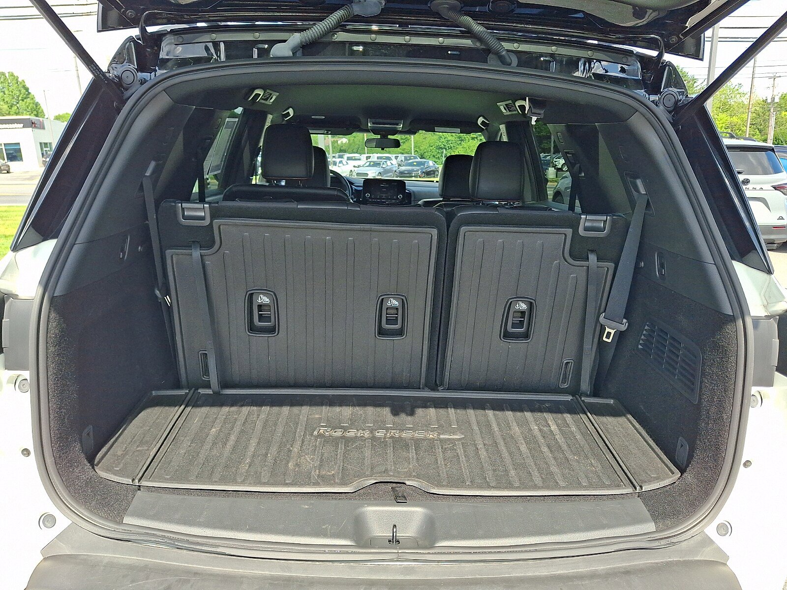 Used 2024 Nissan Pathfinder Rock Creek AWD/4WD image 30