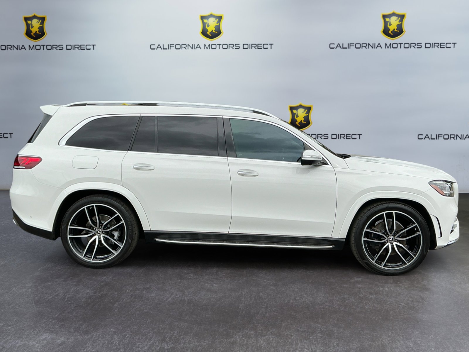 Used 2022 Mercedes-Benz GLS 450 4MATIC w/ AMG Line Exterior image 4