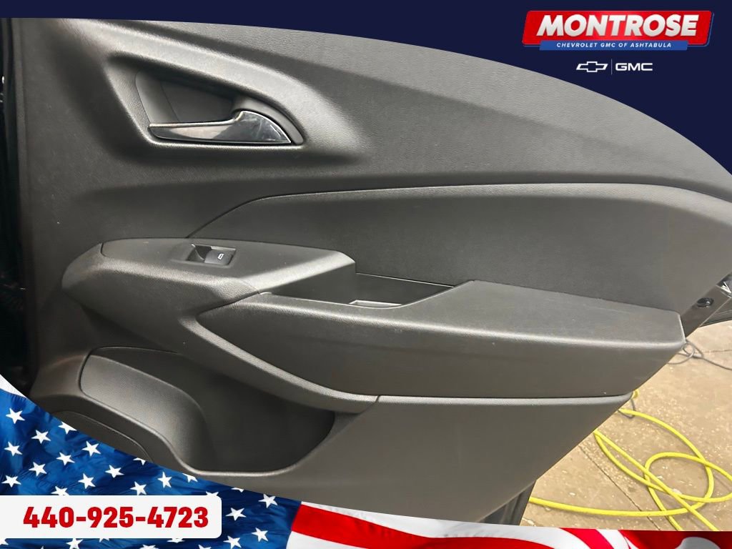 Used 2024 Chevrolet Trax LS image 28