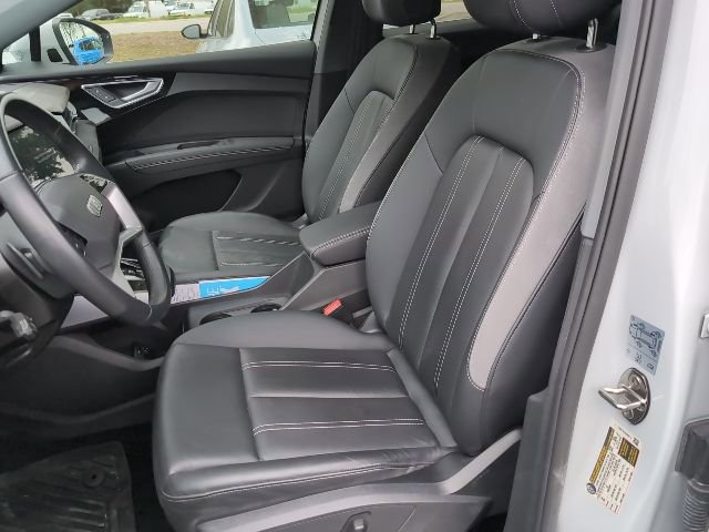 Used 2023 Audi Q4 e-tron Premium Plus w/ Premium Plus AWD/4WD image 9