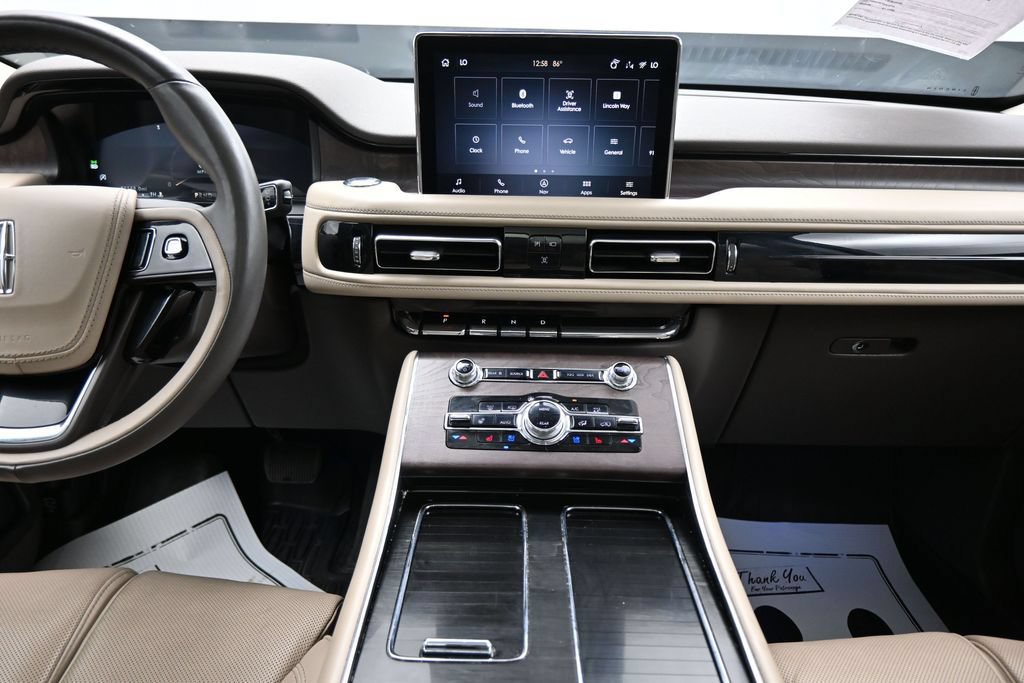 Used 2023 Lincoln Aviator Reserve w/ Equipment Group 201A RWD image 20