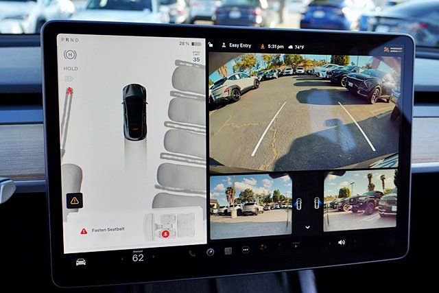 Used 2023 Tesla Model Y Long Range image 33