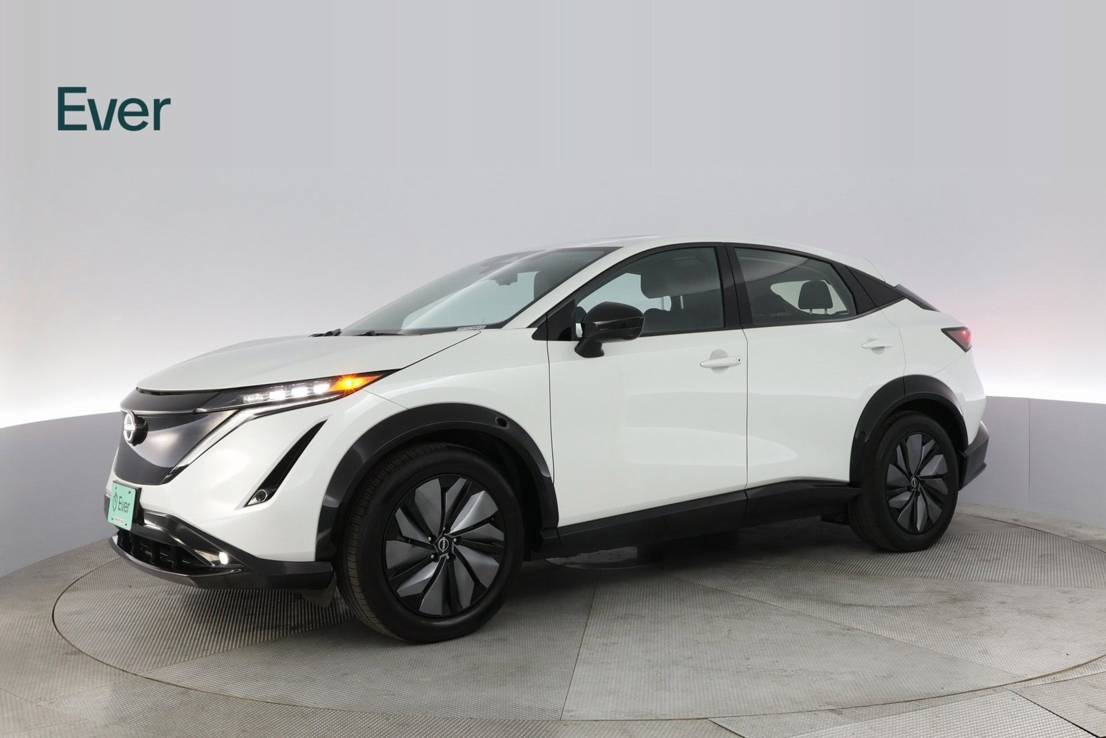 Used 2023 Nissan Ariya AWD image 15