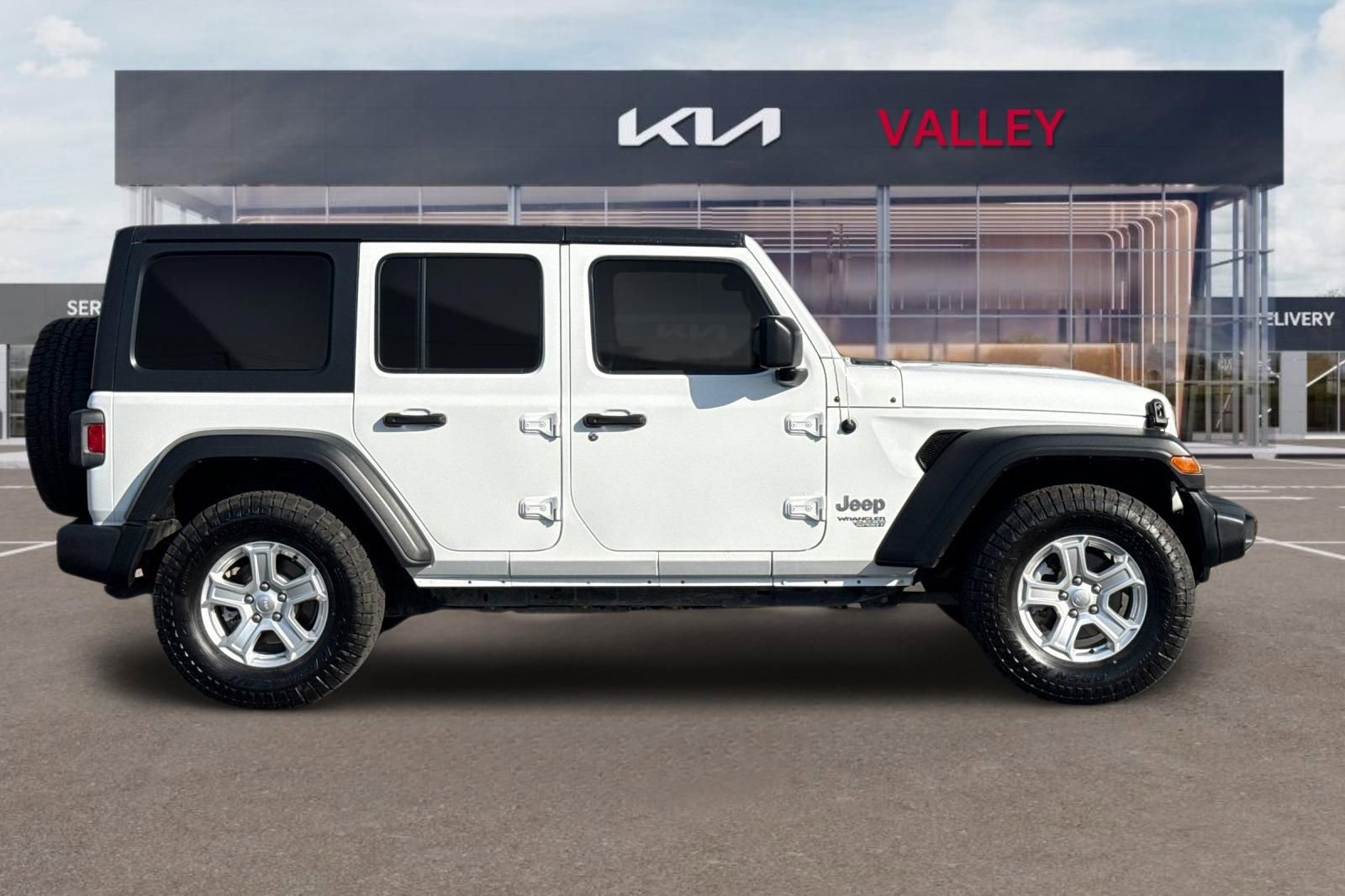 Used 2020 Jeep Wrangler Unlimited Sport S image 3
