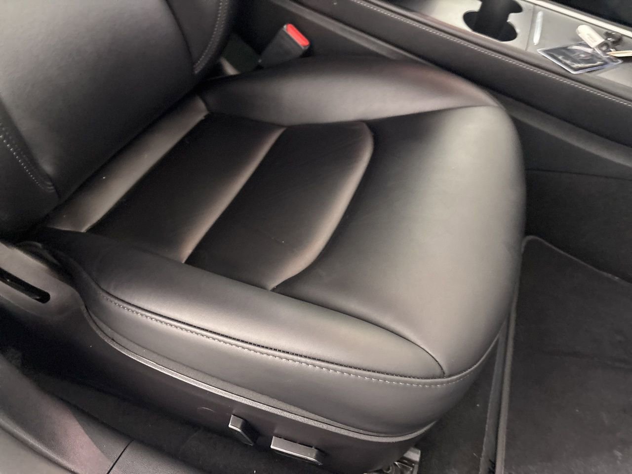 Used 2023 Tesla Model 3 Standard Range image 23