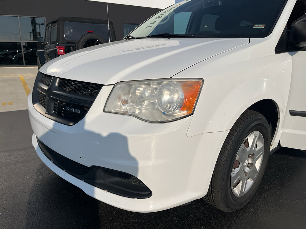 Used 2014 RAM C/V Tradesman w/ UConnect Hands-Free Group image 38