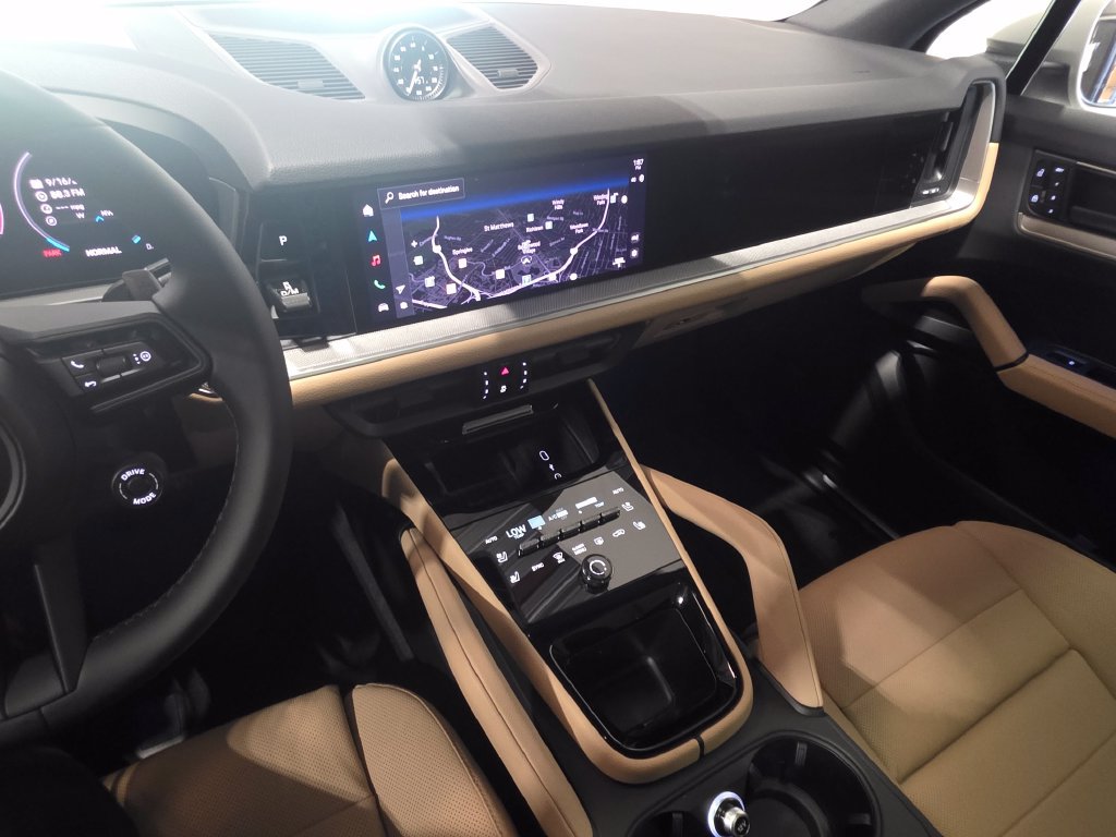 New 2026 Porsche Cayenne AWD/4WD image 32