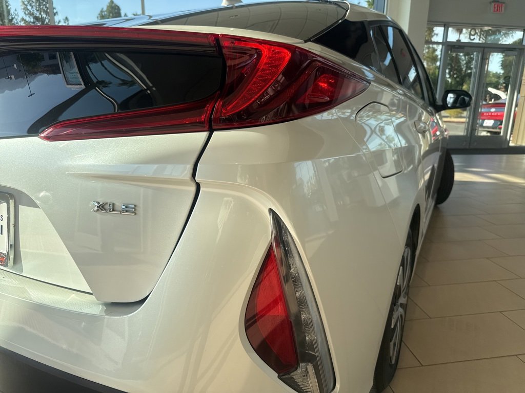 Used 2022 Toyota Prius Prime XLE image 10