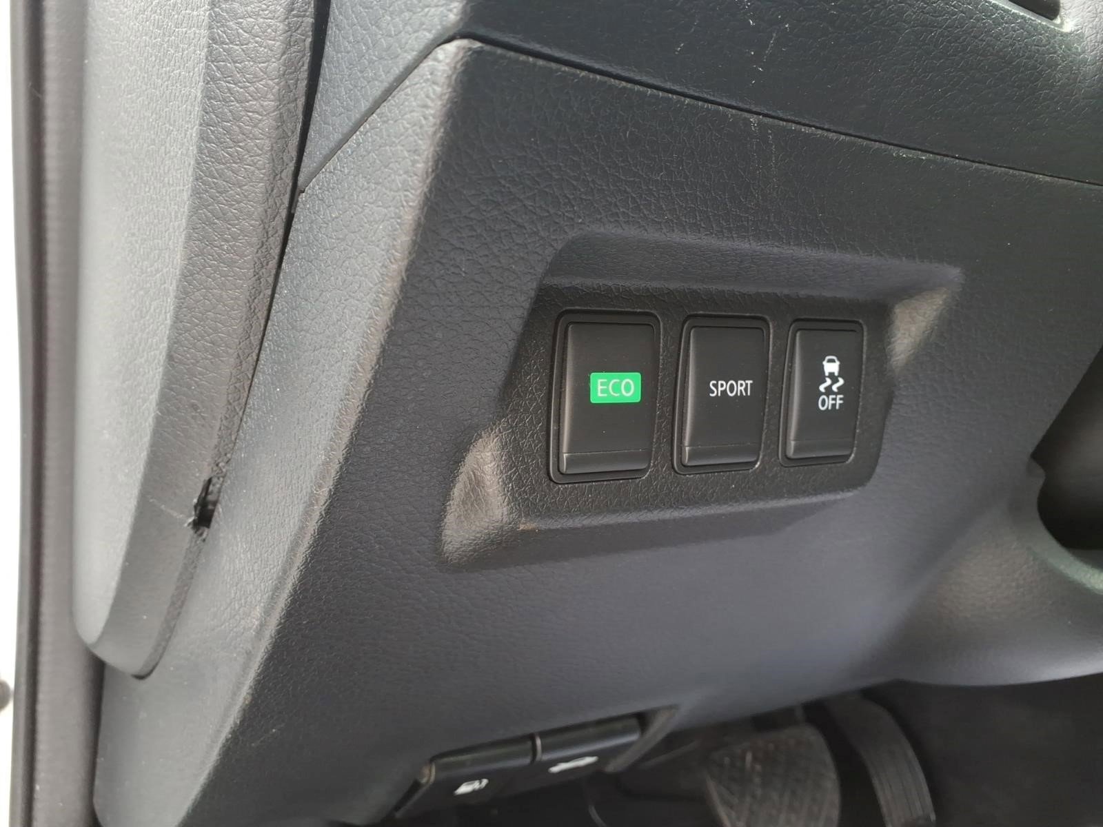 Used 2016 Nissan Sentra SR image 17