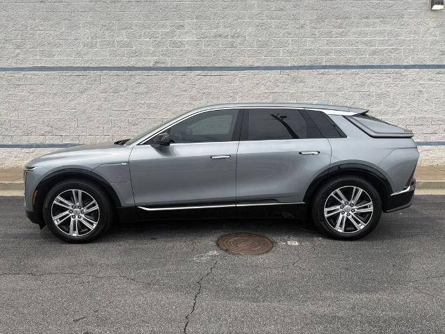 Certified 2024 Cadillac Lyriq Tech w/ Driver Assist Package AWD/4WD image 4