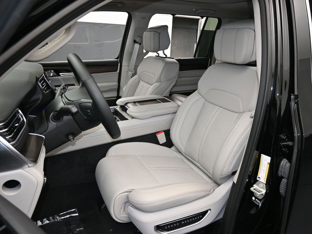 Used 2024 Jeep Grand Wagoneer L 4WD image 39