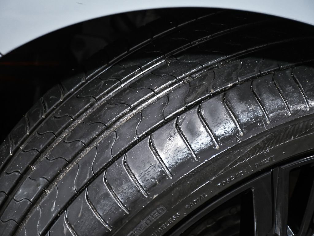 Used 2024 BMW i7 xDrive60 image 89