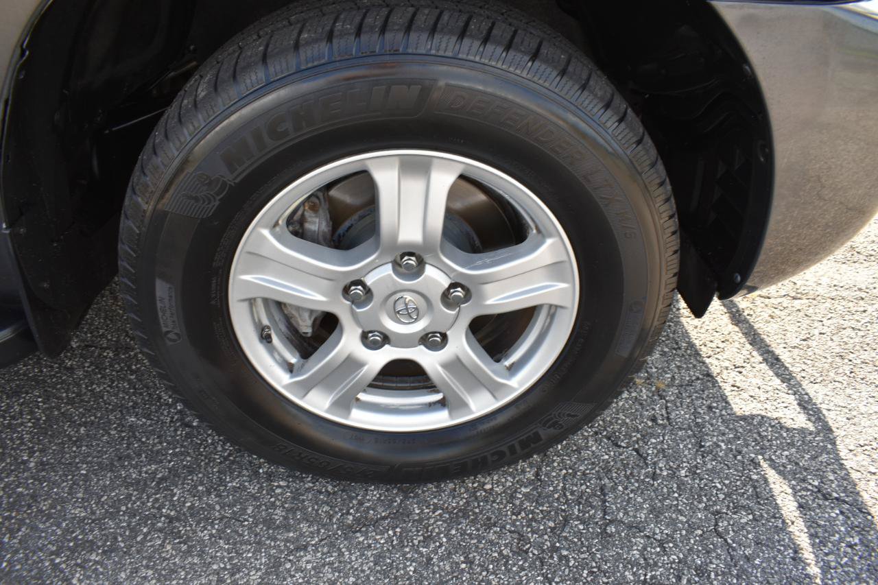 Used 2013 Toyota Sequoia SR5 AWD/4WD image 37