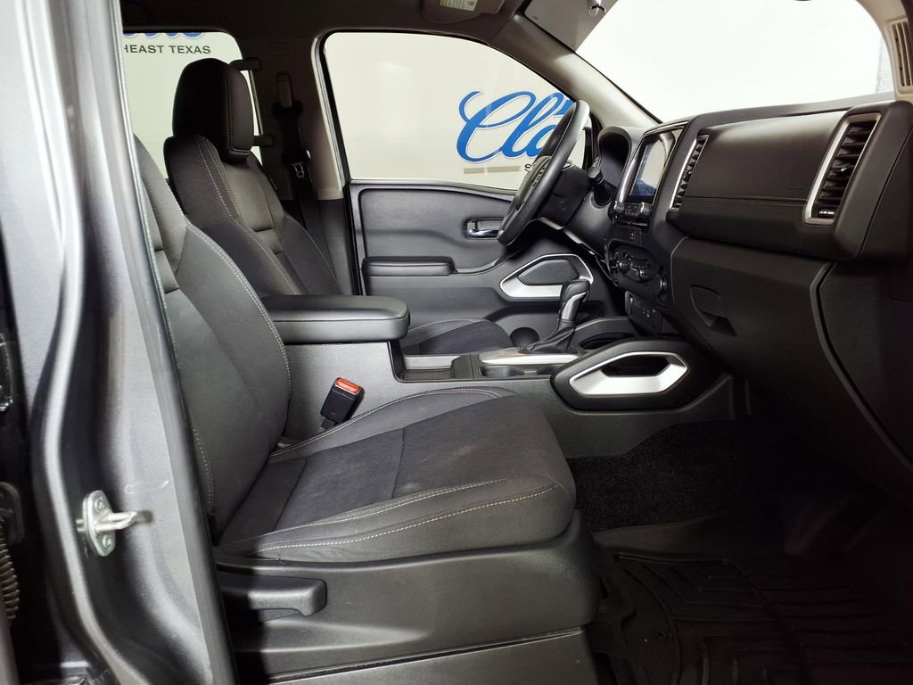 Used 2023 Nissan Frontier SV AWD/4WD image 12