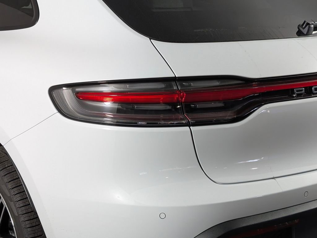 New 2026 Porsche Macan image 16