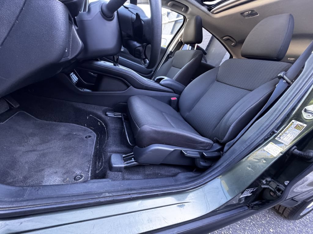Used 2016 Honda HR-V EX image 11