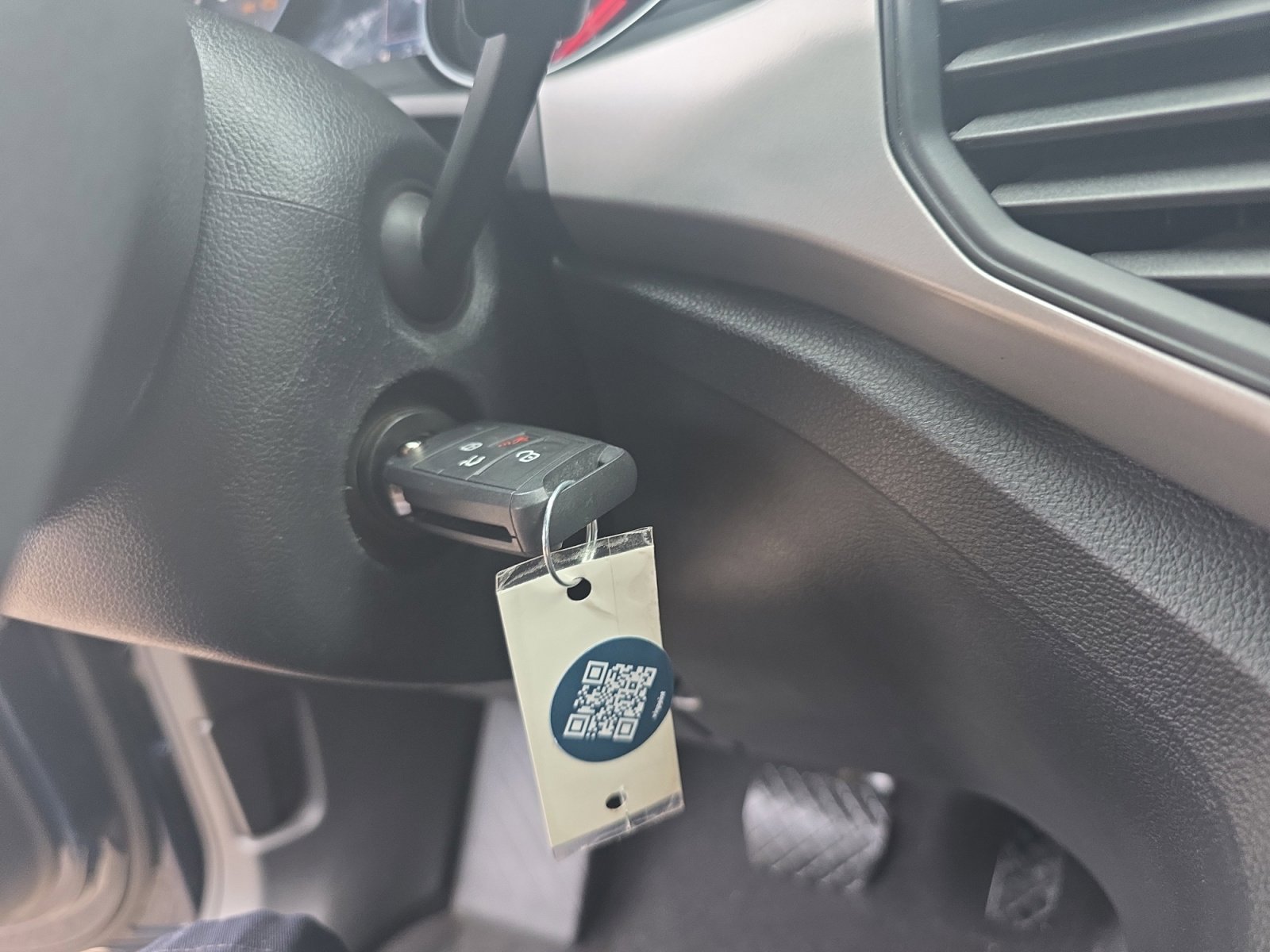 Used 2020 Volkswagen Atlas Cross Sport S FWD image 30