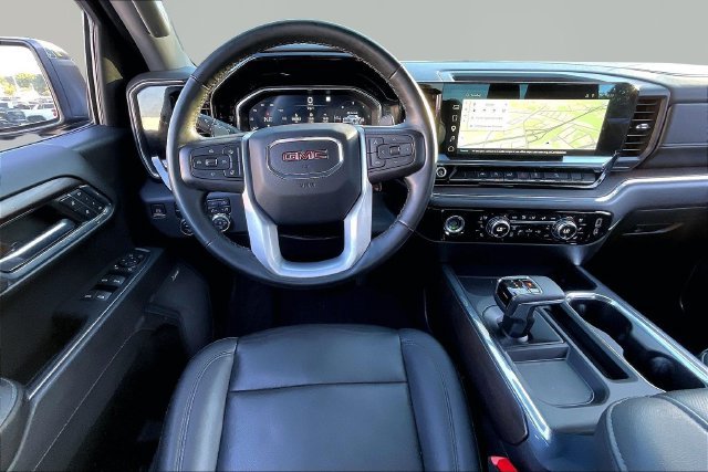 Used 2023 GMC Sierra 1500 SLT w/ SLT Premium Package AWD/4WD image 8