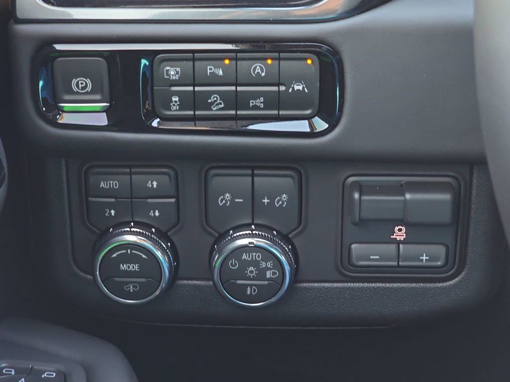 New 2026 GMC Yukon XL AT4 Ultimate w/ LPO, Floor Liner Package image 16